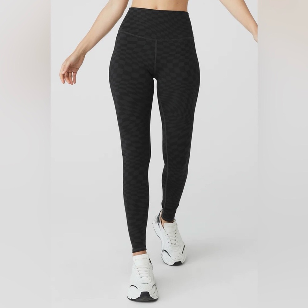 ALO Yoga High-Waist Black Textured Leggings